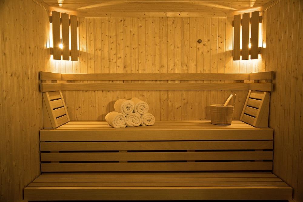 لوإيزينهوف فيرين أبارتمنتس أوند فيلنيس ساونا