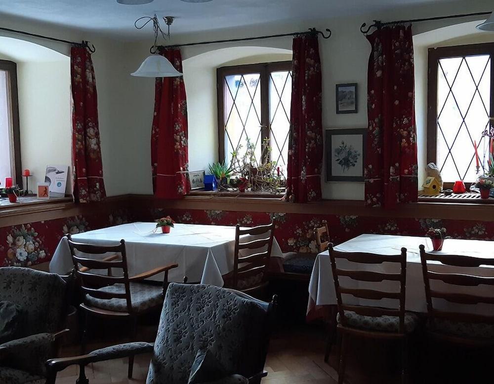 هاوس بارناباس إم إنجيل - جاستهاوس إنجيل داخلي