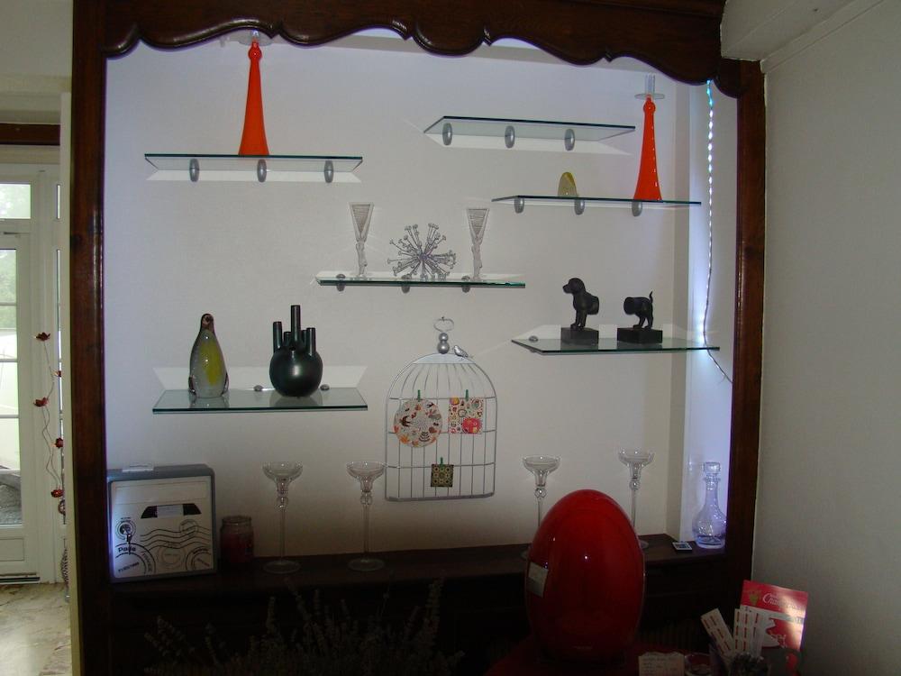 أوتل أنيكس لو شومبونوا داخلي