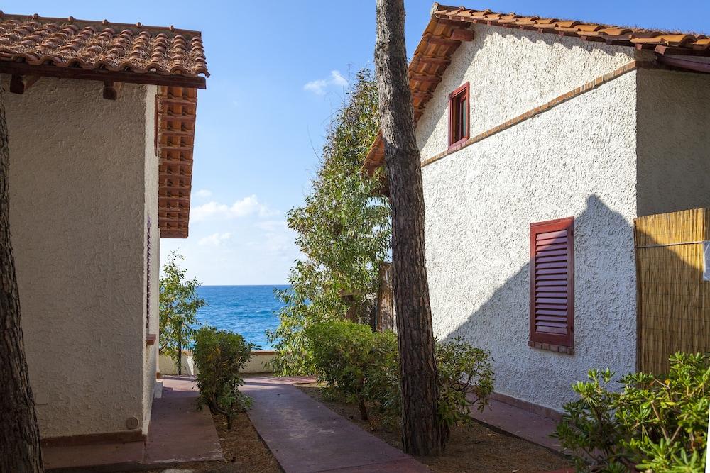 تي إتش جيوزا ماريا - كابو كالافا فيلاج تفاصيل الفندق من الخارج