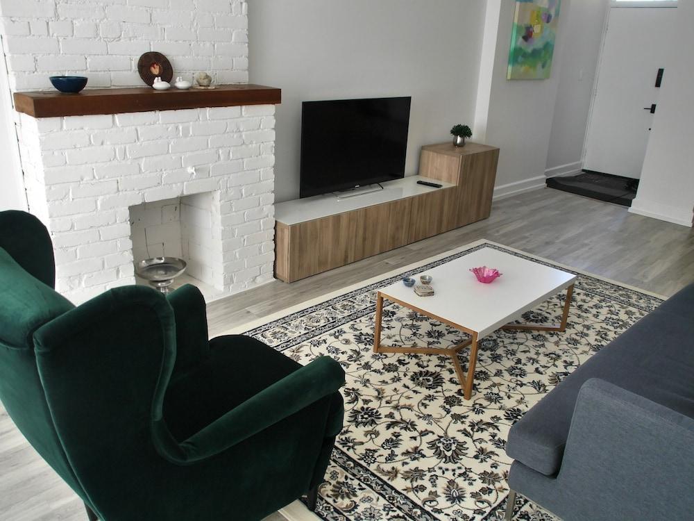 نيولي رينوفايتيد 2 بد روم تاون هوم منطقة المعيشة