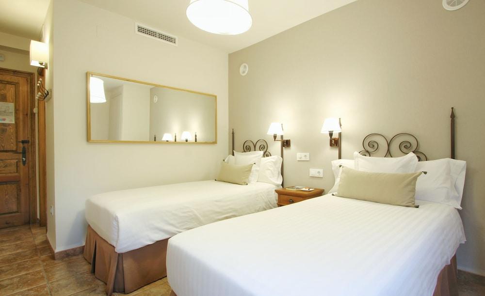 Rusticae Posada de Uncastillo Room