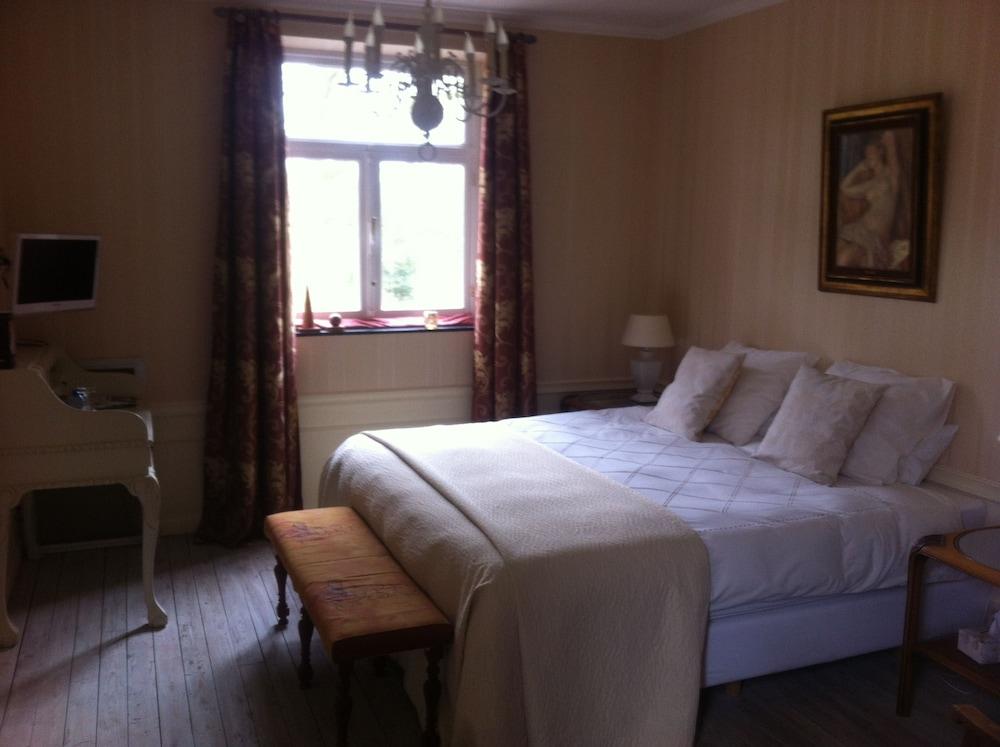 هوتل لي ريفيوجي - بي آند بي غرفة