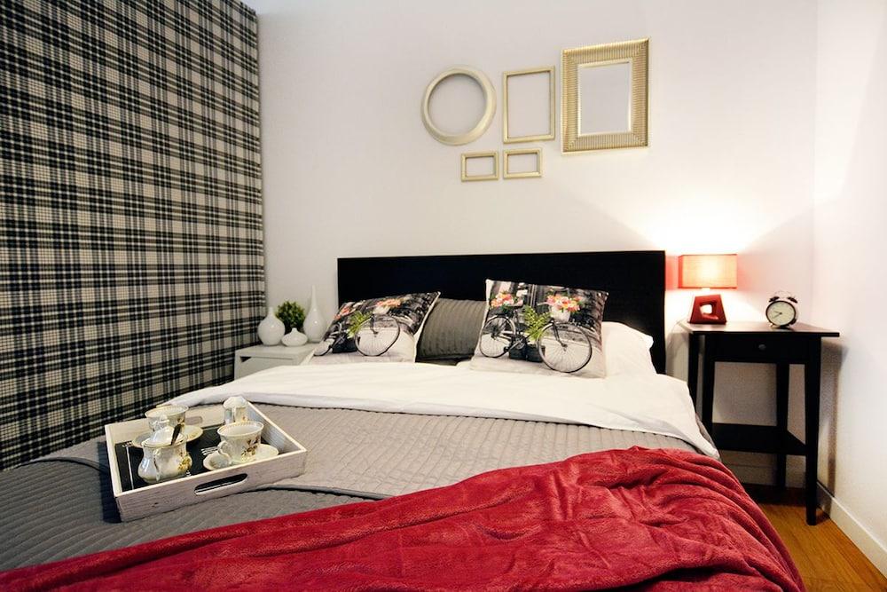 جولدن صن أبارتمنتس - بولانكي