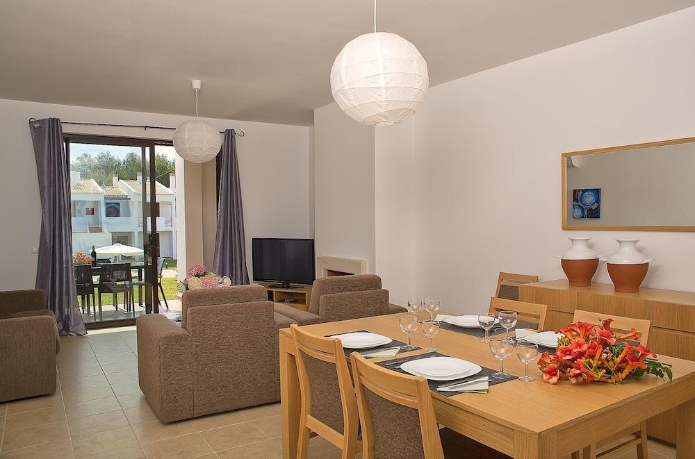 Alto Fairways Guestroom