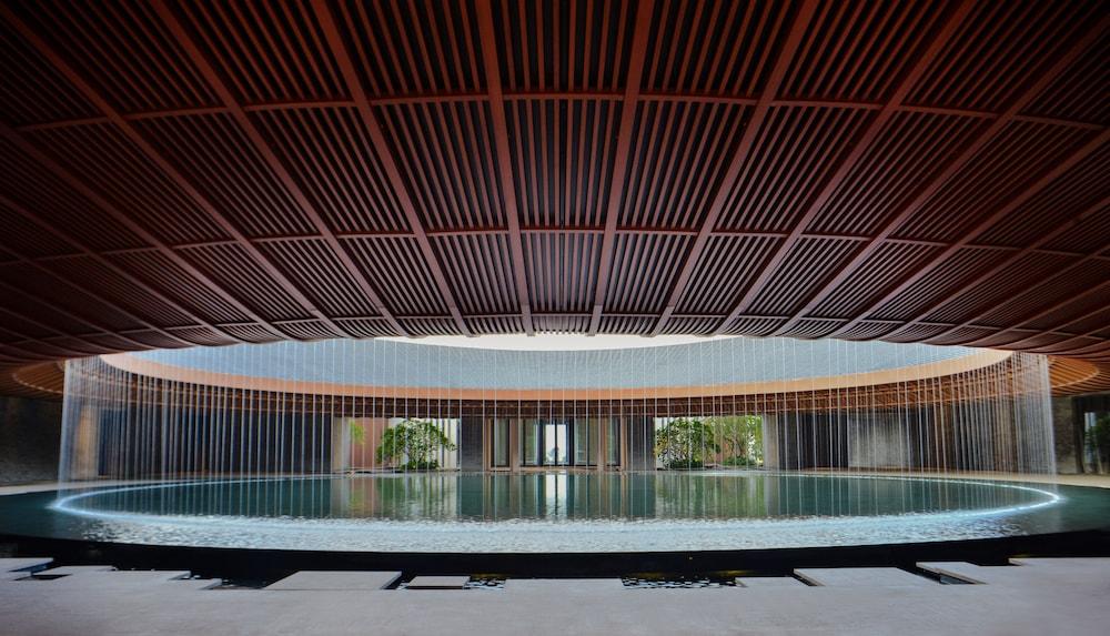 كابيلا توفو باي، هاينان الردهة