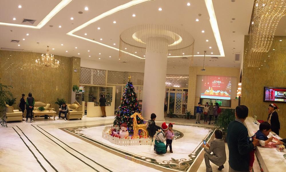 تشينج يو سيلكتيد هوتل جوانجتشو جونيو نانجانج برانش الردهة