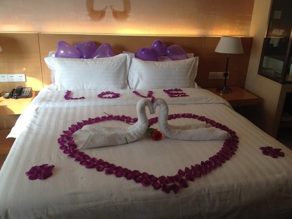 ميتروبولو جينجانج هوتلز إريكي واندا بلازا غرفة