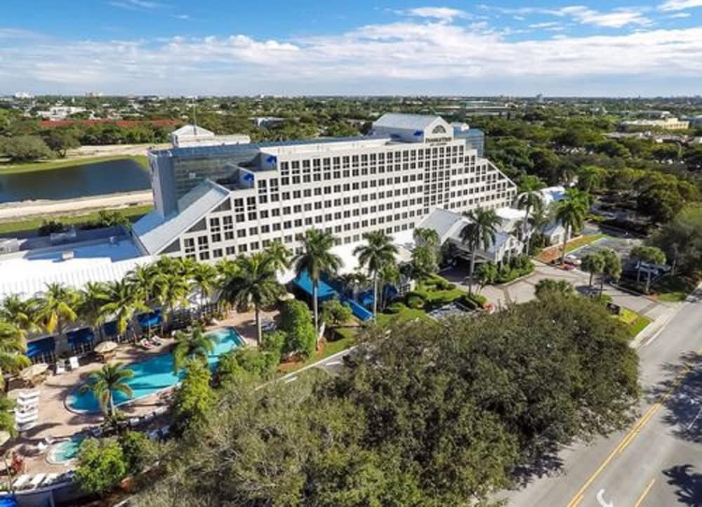 دبل تري باي هيلتون ديرفيلد بيتش بوكا راتون منظر من الجو