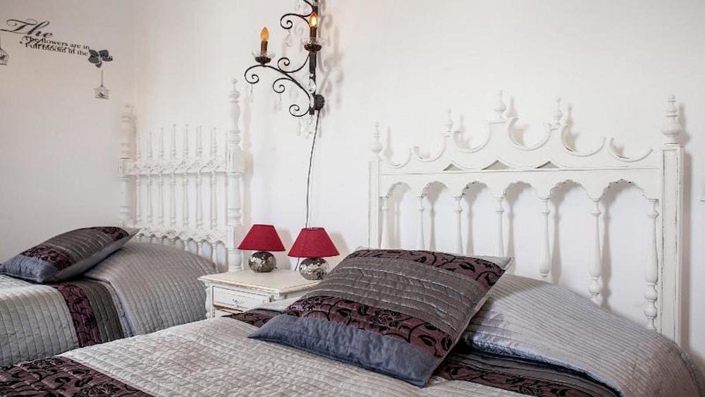 فايند مي إن بوتيك بينتهاوس غرفة