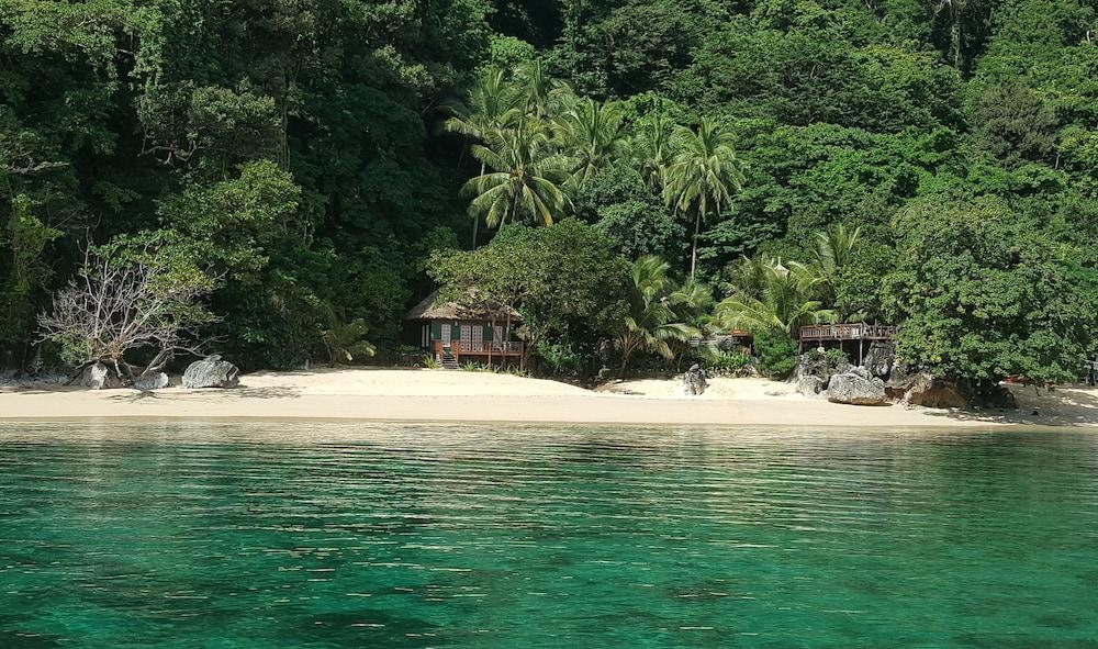 The Alternative Beach Cottages
