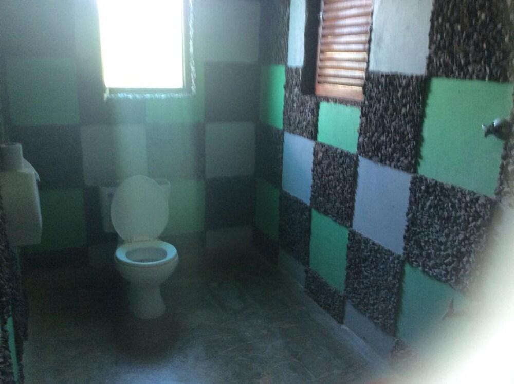 روما ريفر لودج حمام