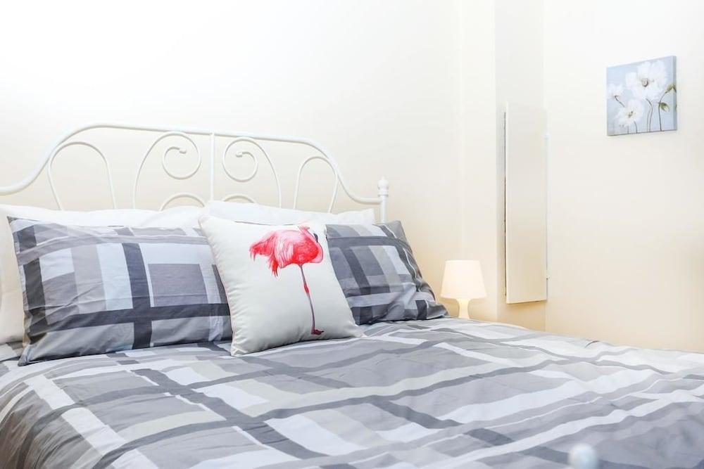 2bdr Suite UBC by Elevate Rooms Room