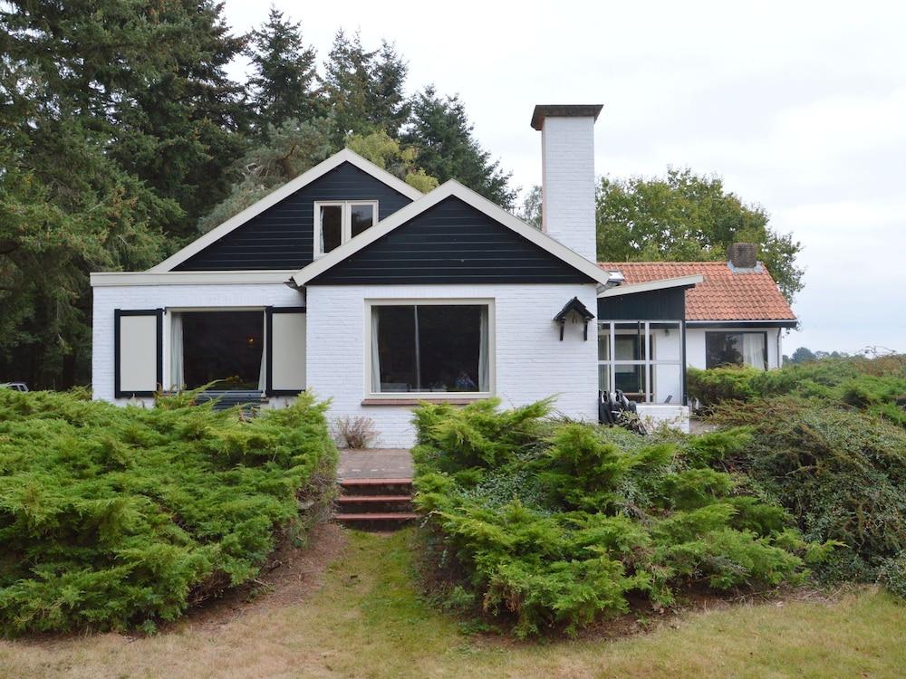 كوينت مانشين إن أوبلو ويذ تيريس