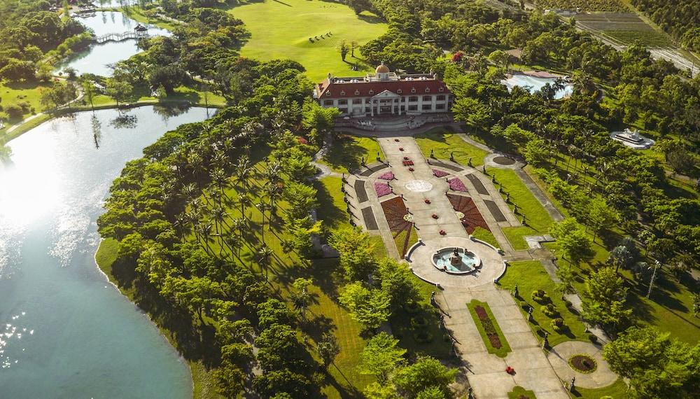 Shin Kong Chao Feng Ranch And Resort Featured Image