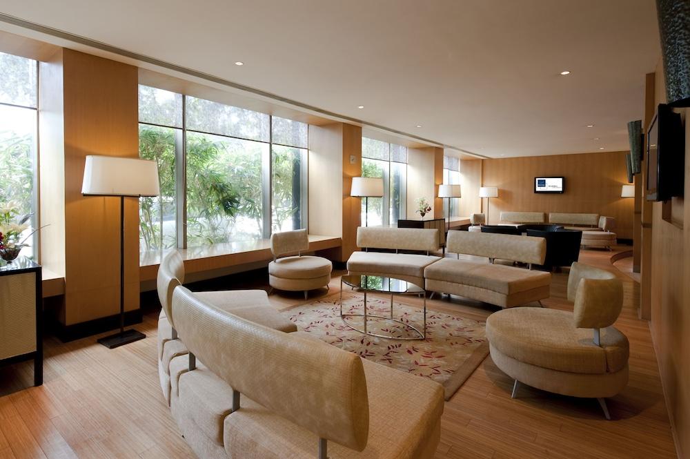 نوفوتيل مومباي جوهو بيتش هوتل منطقة الجلوس في الردهة