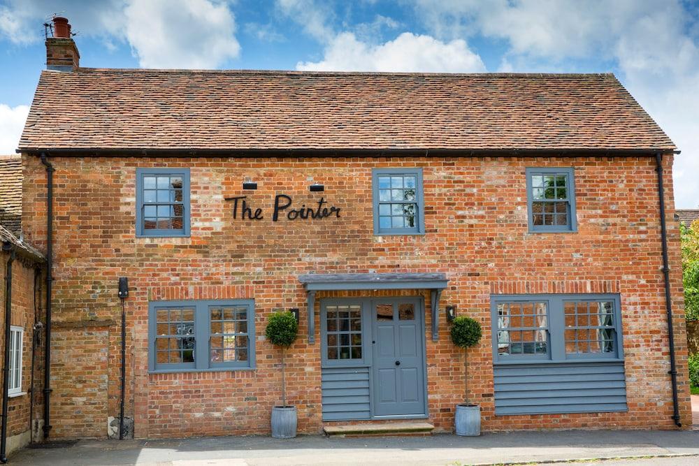 The Pointer Exterior