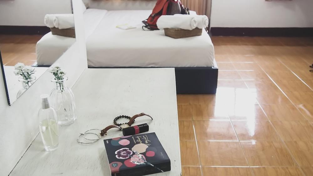 Rerkdee Bed and Breakfast Room