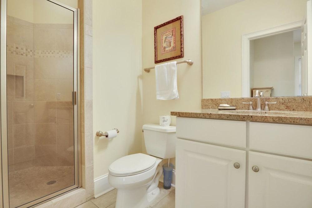 Egret 5 Bathroom