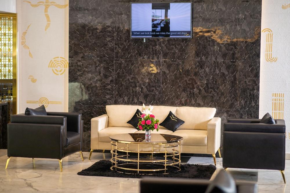 جولدفينتش هوتل مانجالور الردهة