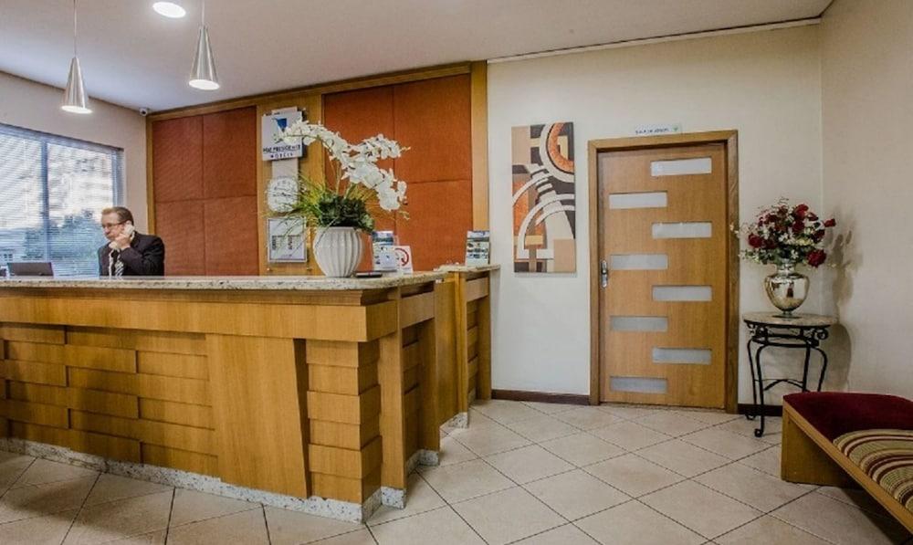 فوز بريزيدنتي إيكونوميك هوتل منطقة الاستقبال