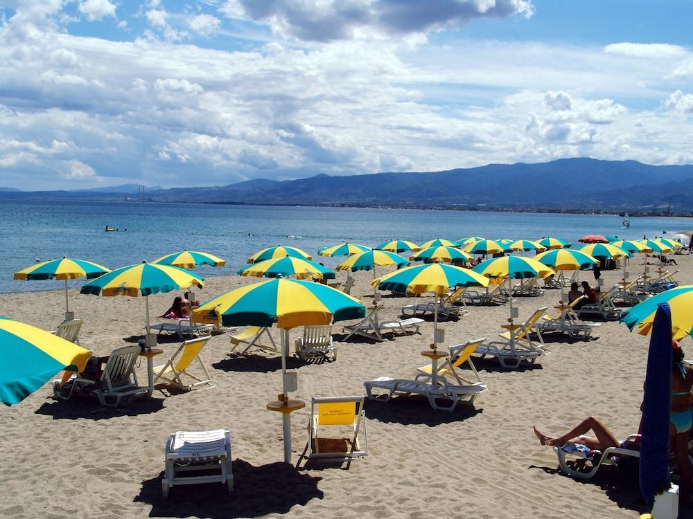 هابي كامب إن كامبينج فيلادجو توريوم الشاطئ