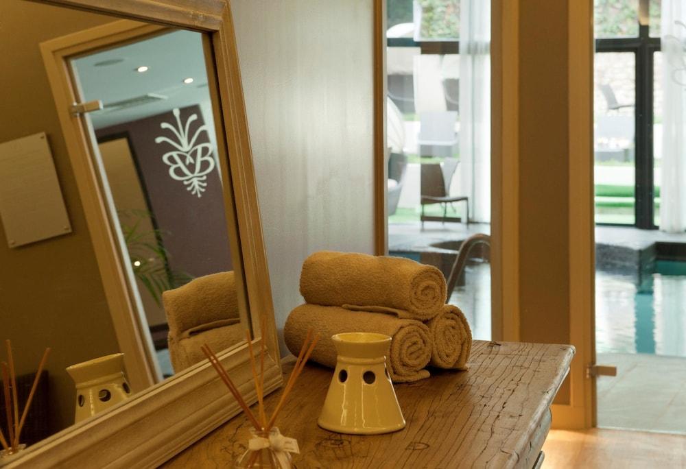 هوتل آند سبا لو جراند مونارك، بست ويسترن بريميير كوليكشن تفاصيل الفندق من الداخل