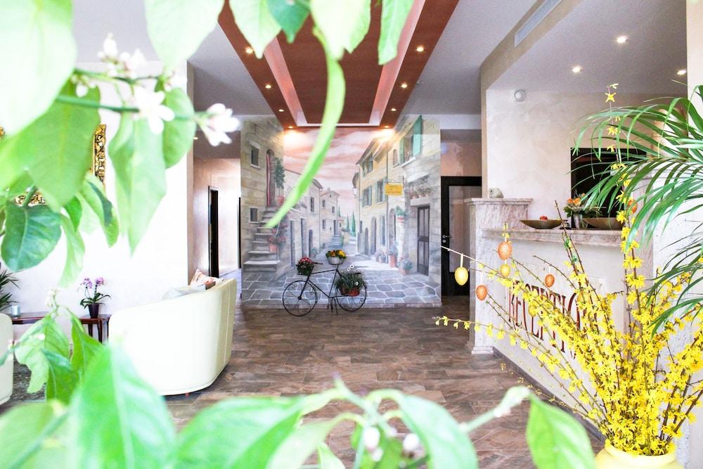 هوتل لا توسكانا ناهه يوروبابارك ميت تيكيت جارانيت الردهة