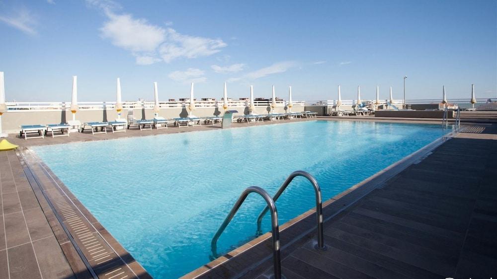 برينسيبيه بالاس