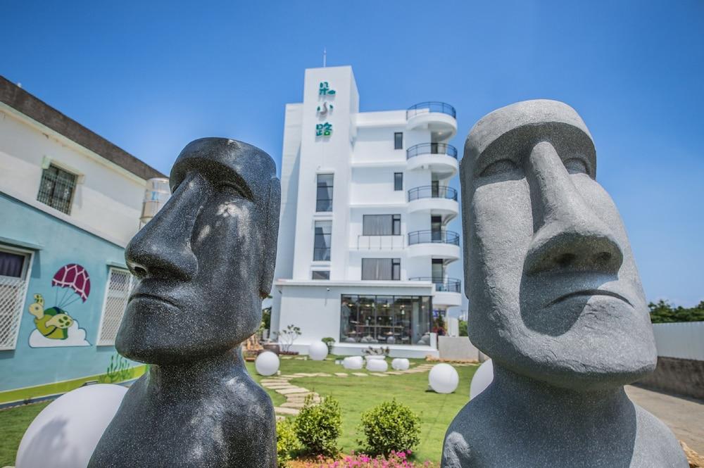 سيكريت باث بد آند بريكفاست