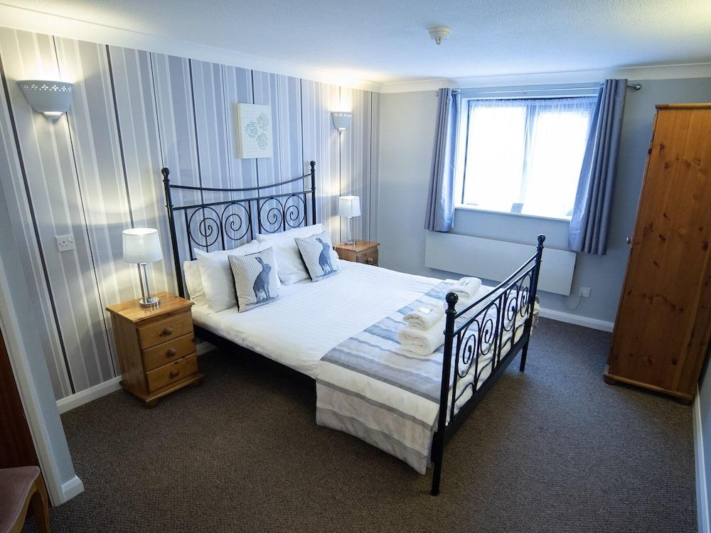 The Heath Inn Room