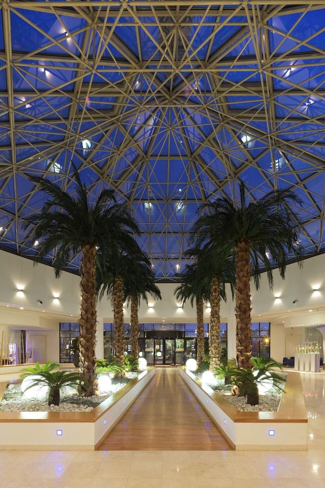 نوفوتل باريس رويسي سي دي جي كونفشن منطقة الجلوس في الردهة