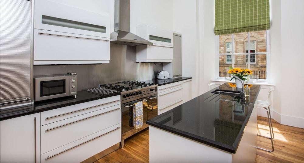 بلايثس وود سكوير أبارتمنتس تفاصيل الفندق من الداخل