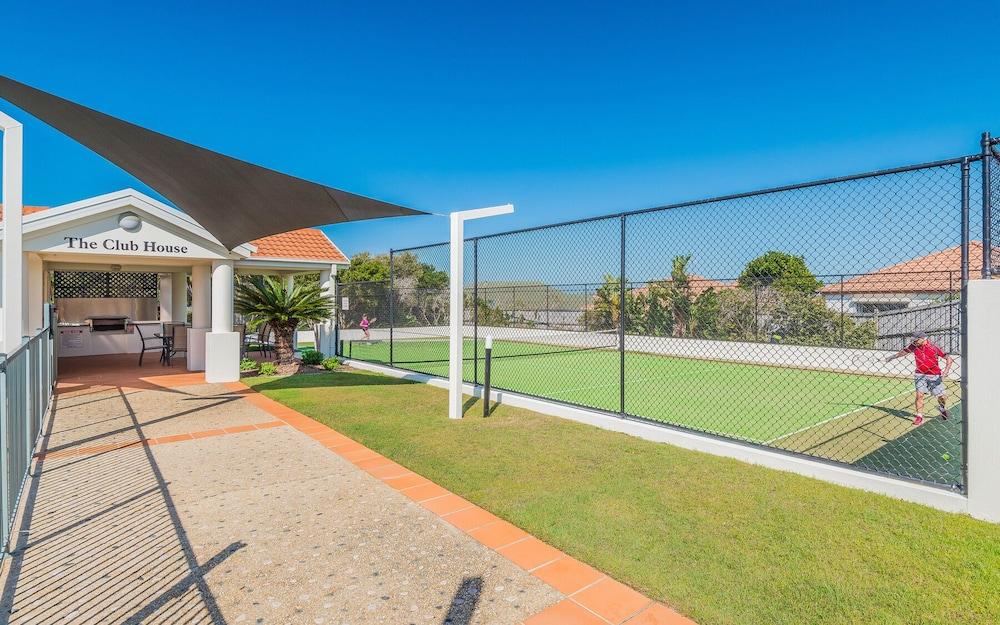 Beaches 1 - 1/7 Convent Tennis Court
