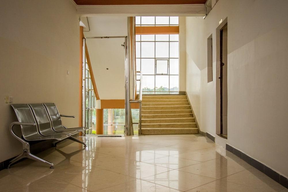 فيينا جولدن هوتل منطقة الجلوس في الردهة