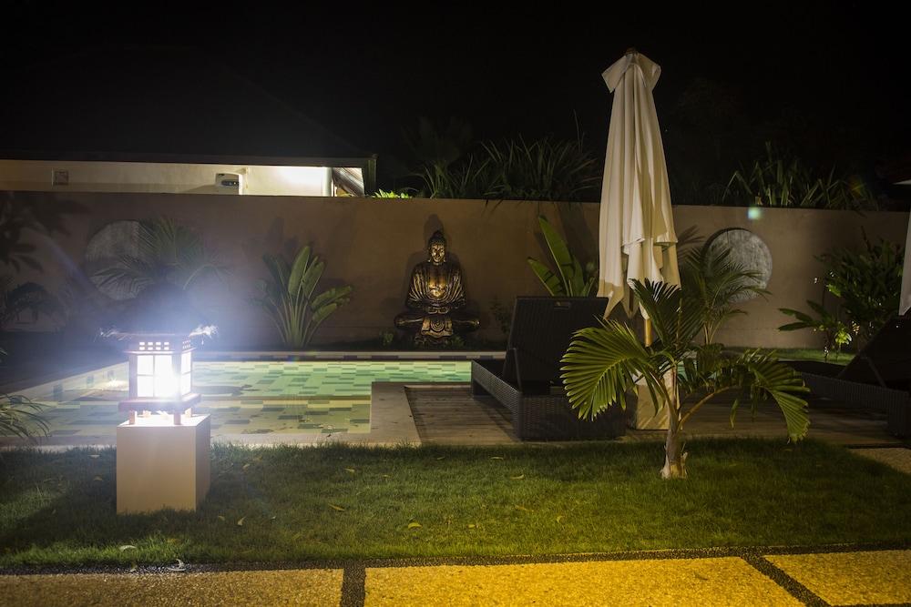 Mimpi Nyata Villa & Dive Center Property Grounds