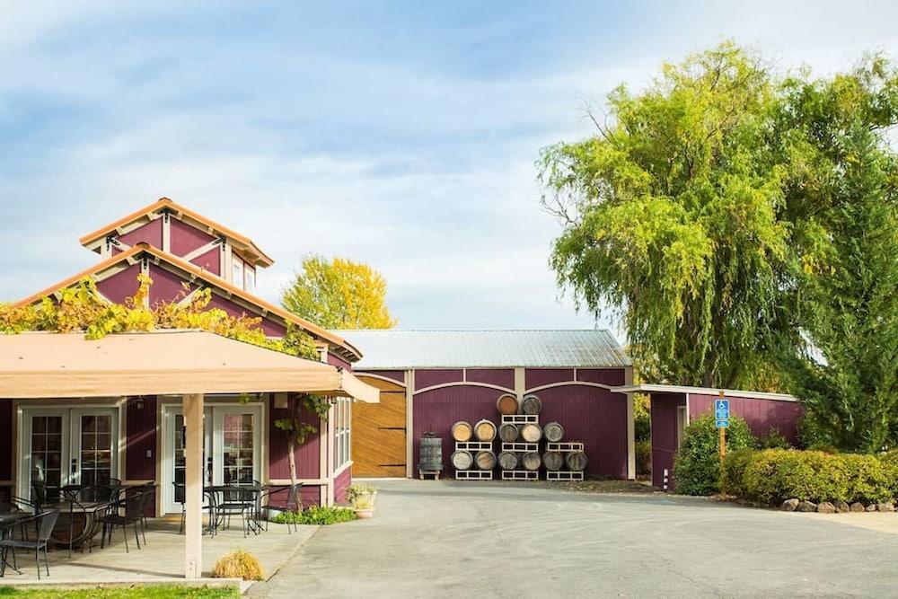 واين سويت آت ريليك هاوس واينري آند ألباكا فارم المنطقة الخارجية