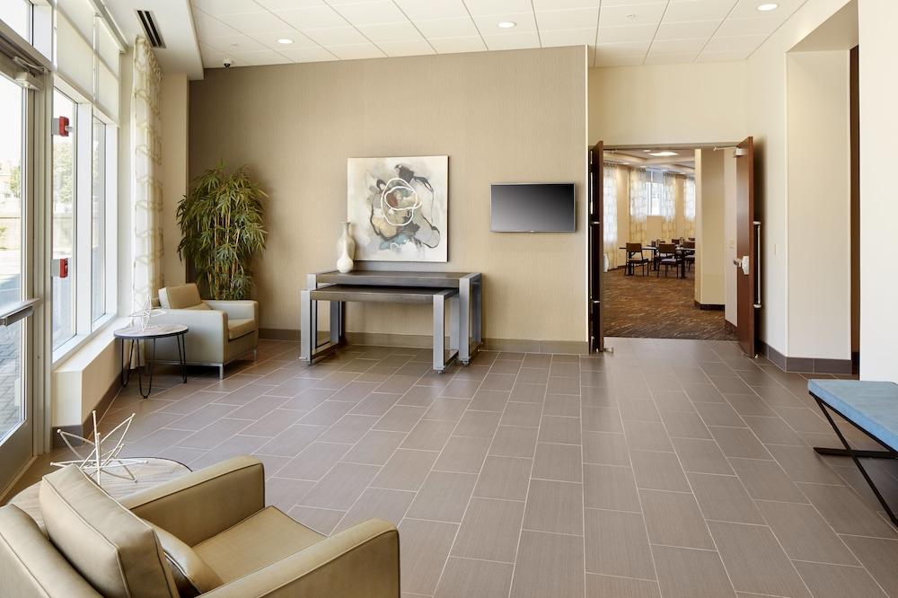 حياة هاوس بيت بلوومفيلد شاديسايد الردهة