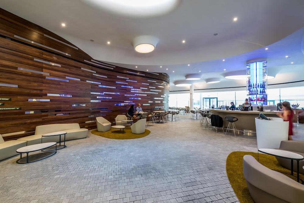 DoubleTree by Hilton Hotel Wroclaw Lobby