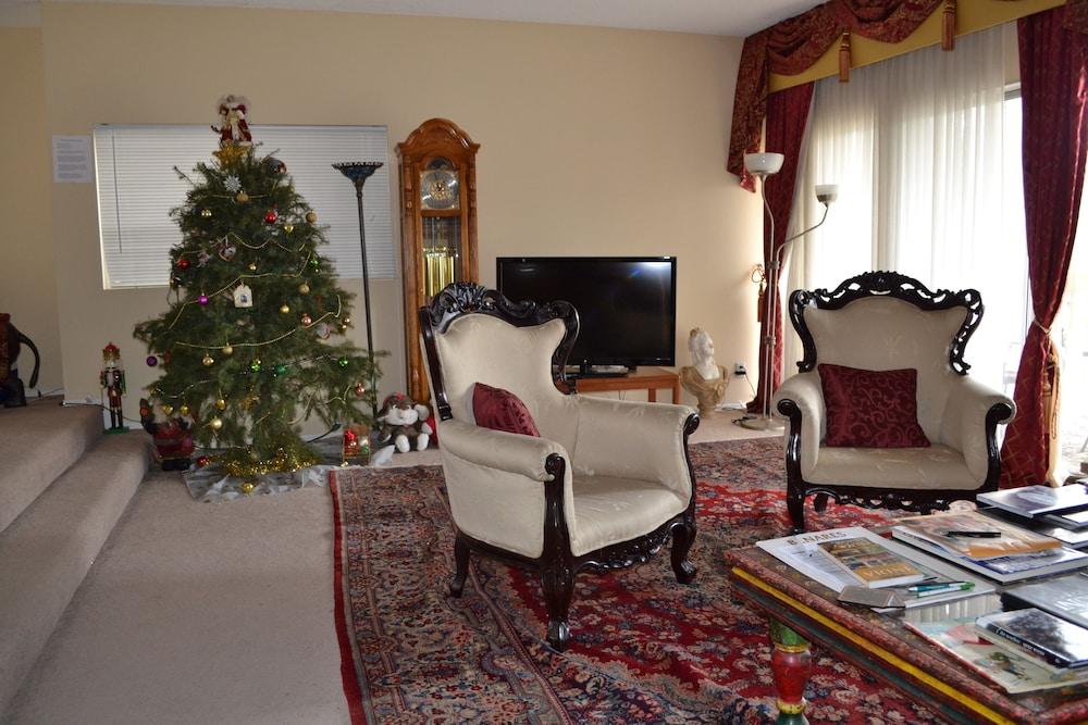 بد آند بريكفاست إن هوليوود هيلز داخلي