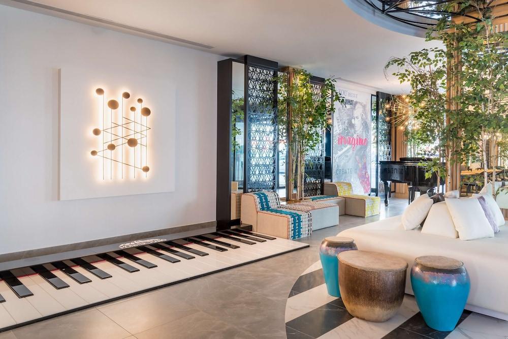 Barceló Imagine Lobby