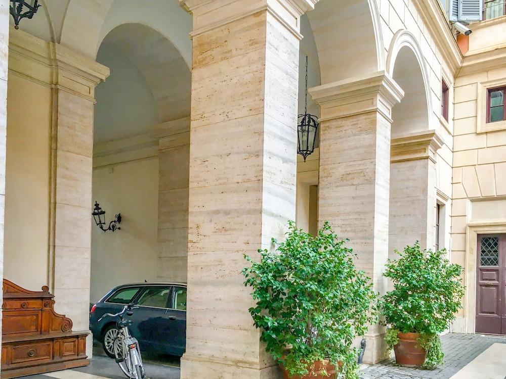 برايم 1 بد روم/باث روم أبارتمنت نكست كولوسيوم الصورة الأساسية