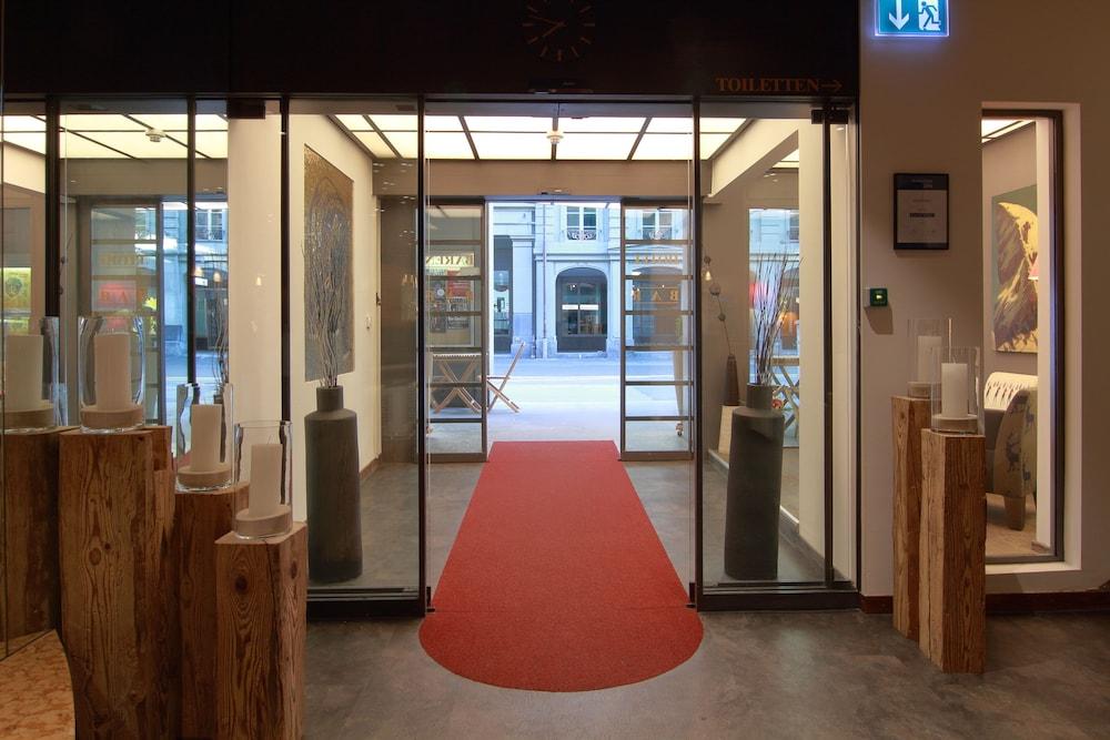 هوتل بارين أم بونديسبلاتز الفندق من الداخل