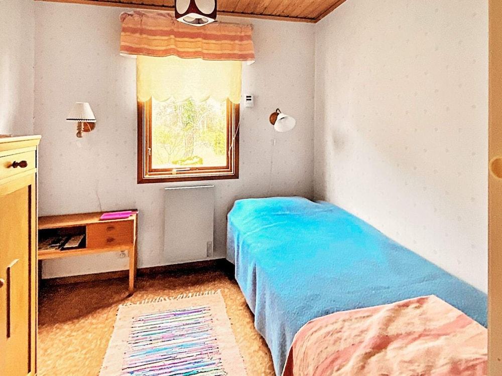 4 Person Holiday Home in Löttorp