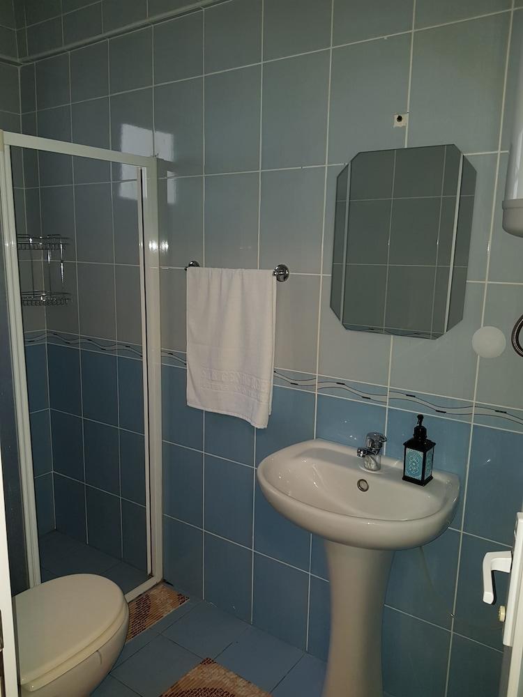 Yalıncak Beach Residence Bathroom