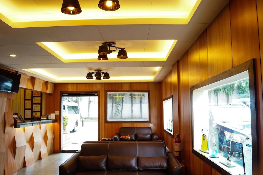 أوتل لا كورونا دي ليبا منطقة الجلوس في الردهة