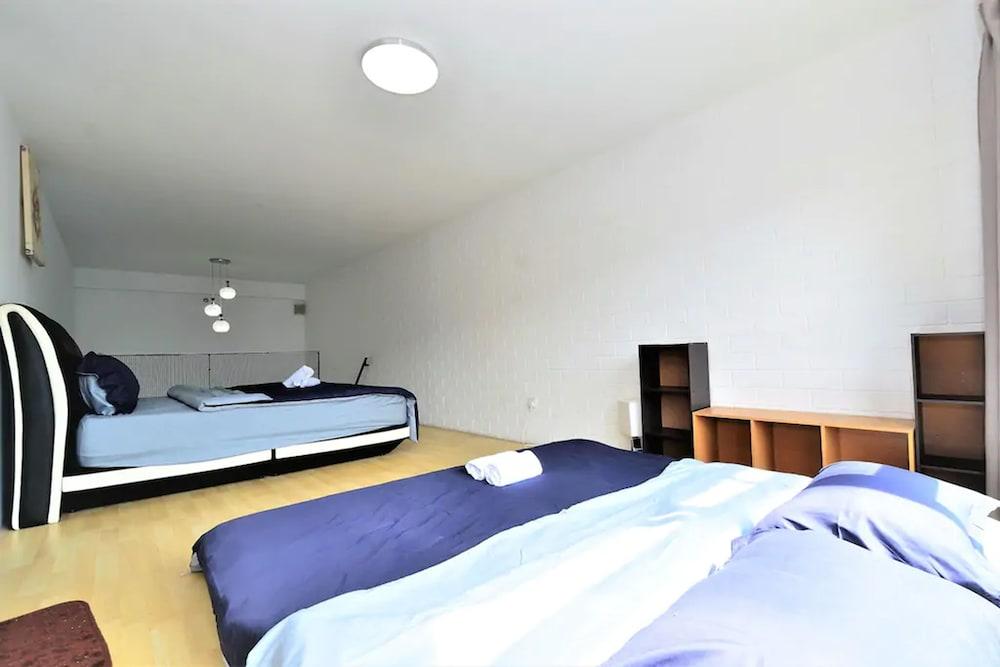 إمباير دي 1705 باي إس واي إن سي غرفة