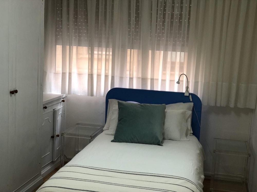 فونسيونال إي إليجانت أون إل سنترو جونتو جوجينهايم باي أوربان هوستس غرفة