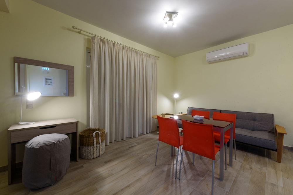 Coastal Dreamy Retreat, Dive in Dimitra's Paradise Room