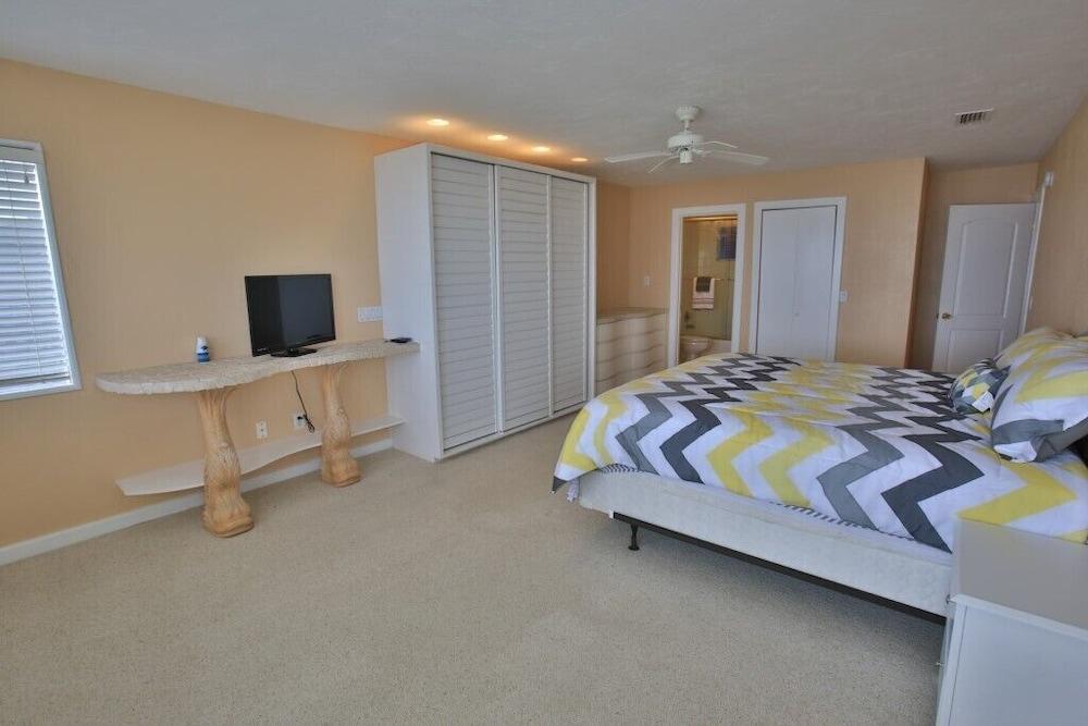 Ocean Front Beach Home Walking Distance to Flagler